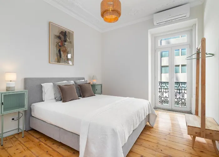 Whome - Brand New Luxury 4-bed With Riverside Views & Ac アパート
