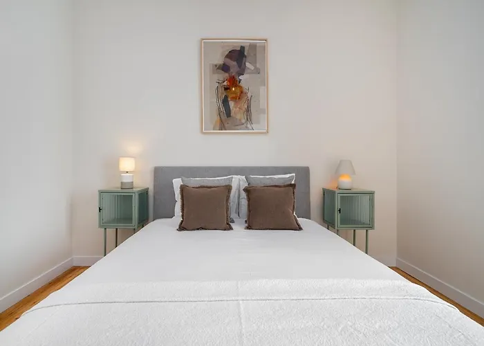 Whome - Brand New Luxury 4-bed With Riverside Views & Ac Apartmán *