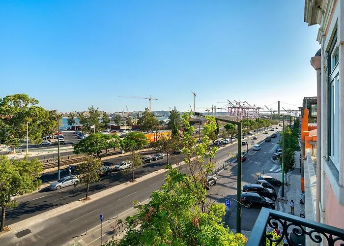 Whome - Brand New Luxury 4-bed With Riverside Views & Ac リスボン
