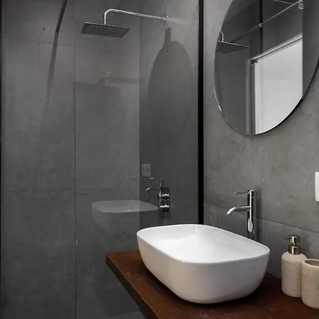 公寓 Whome - Brand New Luxury 4-bed With Riverside Views & Ac